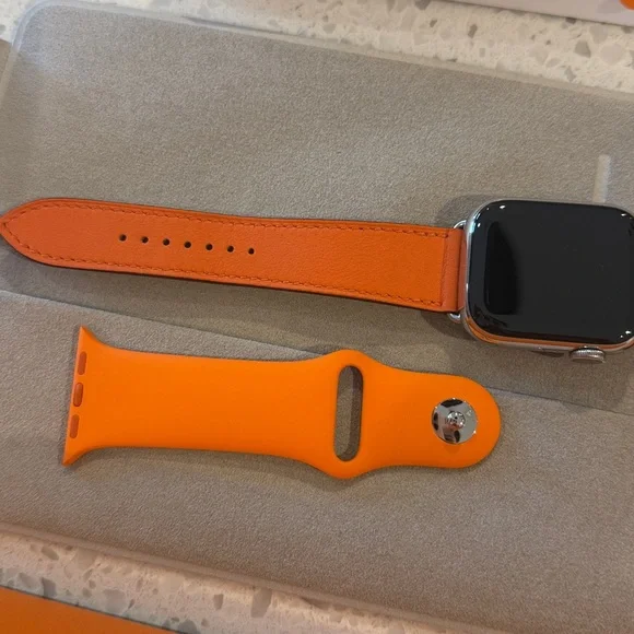 Hermès Apple Watch NEW - Picture 5 of 6